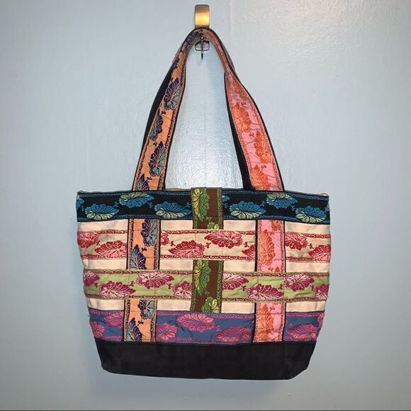 Hadley Pollet Tote RARE quilted leaf pattern - Picture 4 of 6